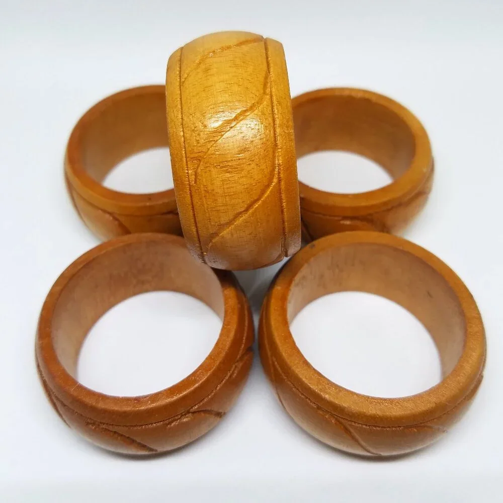 Vintage MCM Kemp & Beatley Carved Wood Wooden Napkin Rings - Set of 5